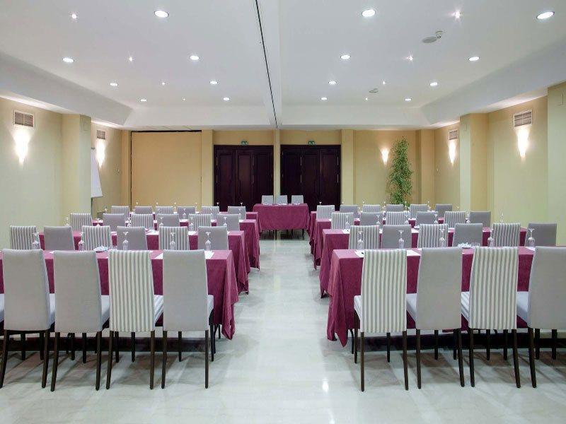 M.A. Hotel Sevilla Congresos Exterior foto