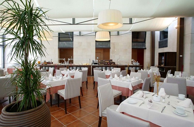M.A. Hotel Sevilla Congresos Restaurante foto