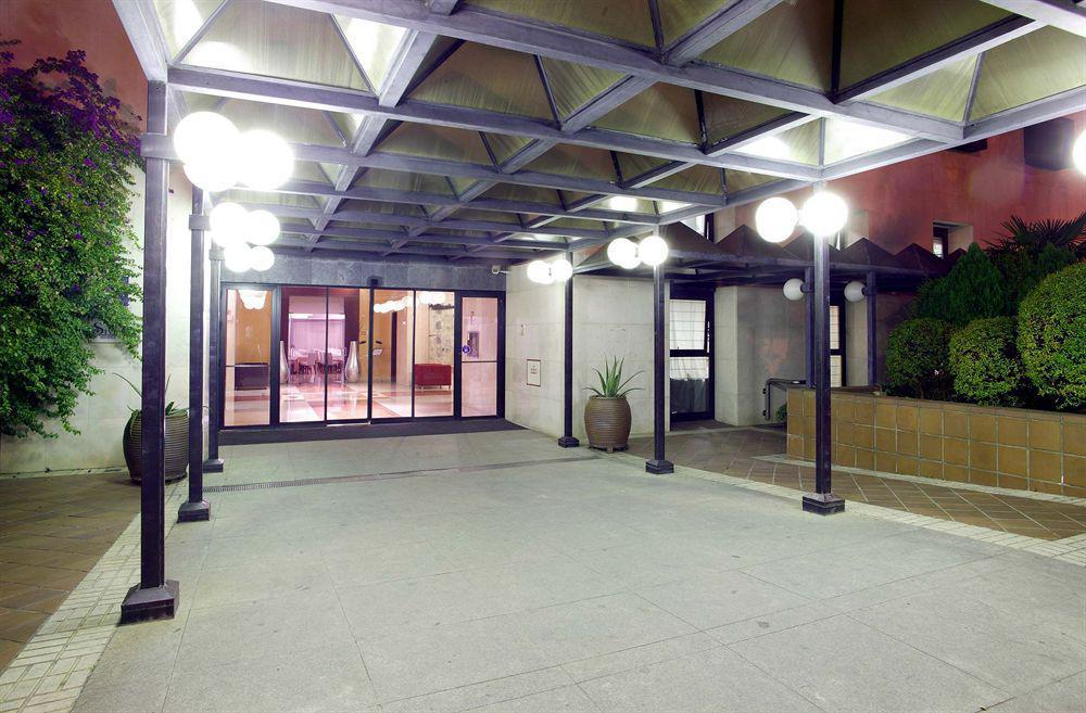 M.A. Hotel Sevilla Congresos Exterior foto